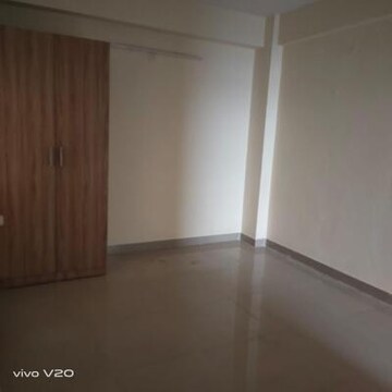 Room in 2.5 BHK Apartment at Signature The Serenas, Sohna Sector 36 – for Rent
