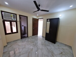1 BHK Independent House For Rent in Sector 23