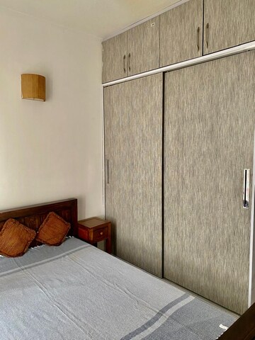 Room in 3 BHK Apartment at Emaar Emerald Estate, Sector 65 – for Rent