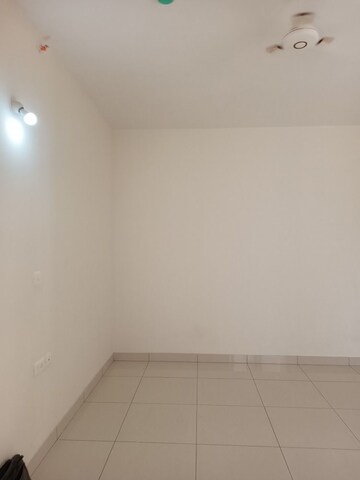 Room in 2 BHK Apartment at Prestige Jindal City, Bagalakunte – for Sale