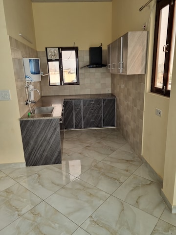 Bathroom in 1 BHK Independent House at Sector 23 – for Rent