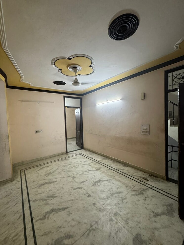 Room, govindpuri 3 Bedroom 1200 Sq.Ft. Builder Floor In Govindpuri Delhi 9259629