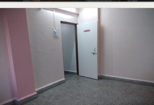 Room in 1 BHK Apartment at Dahanukar Colony – for Rent