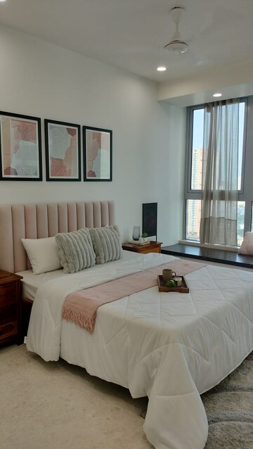 Bedroom in 3 BHK Apartment at Oberoi Exquisite Goregaon, Goregaon East – for Rent