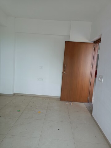 Room in 3 BHK Apartment at Goyal Orchid Valley, Shela – for Rent