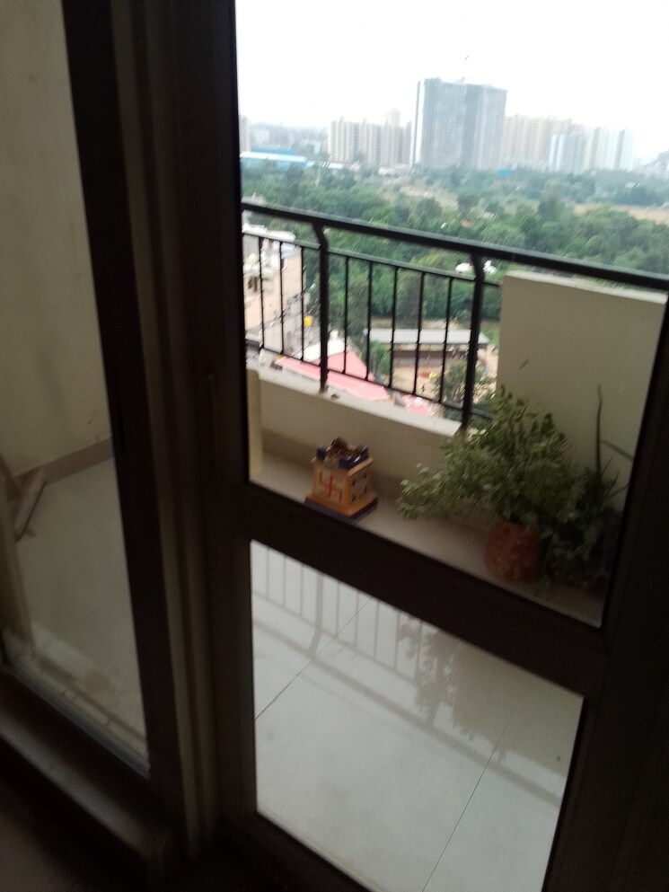 Balcony, ramprastha-awho 2.5 Bedroom 1450 Sq.Ft. Apartment In Sector 95 Gurgaon 9259682