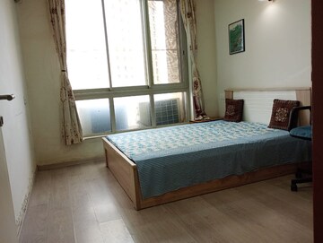 Bedroom in 1 RK Apartment at Hiranandani Estate Solitaire C, Ghodbunder Road – for Rent