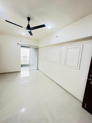 Room in 2 BHK Apartment at Wadgaon Sheri – for Rent