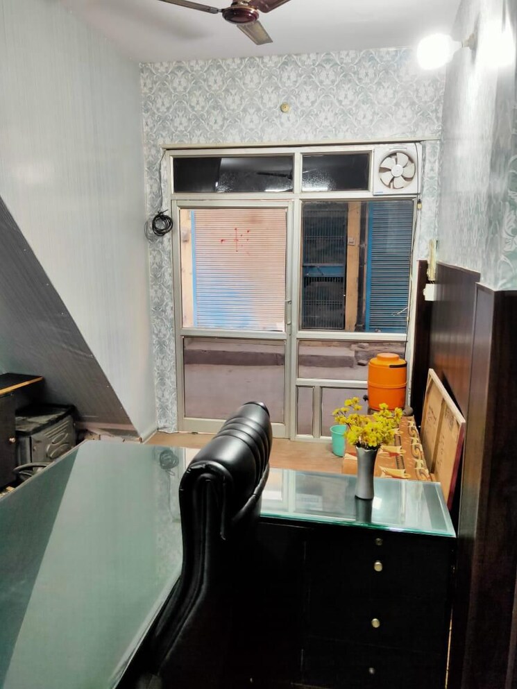 Kitchen, sector 3 Commercial Office Space 280 Sq.Ft. In Sector 3 Faridabad 9259738