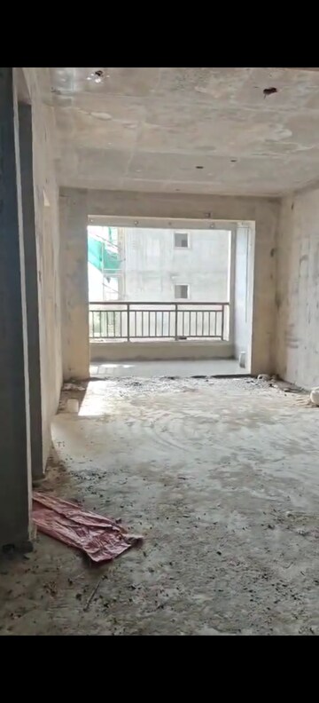 Room in 3.5 BHK Apartment at SMR Vinay Iconia Hyderabad, Kondapur – for Sale