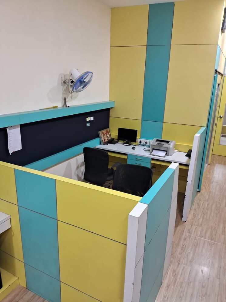 Team Area, mulund west Commercial Office Space 750 Sq.Ft. In Mulund West Mumbai 9259864