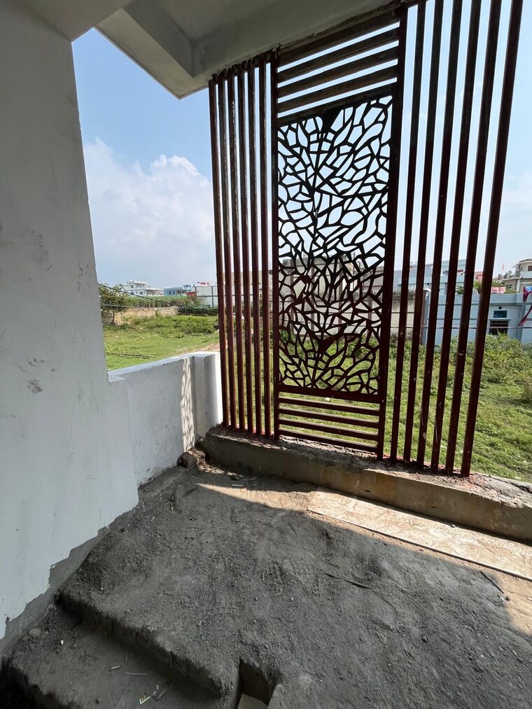 Balcony, shimla bypass road 3 Bedroom 100 Sq.Yd. Independent House In Shimla Bypass Road Dehradun 9259886