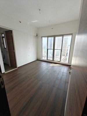 Room in 2 BHK Apartment at Chandak Cornerstone, Worli – for Rent