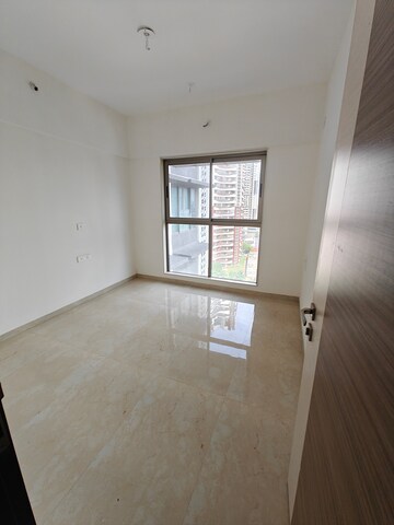 Room in 2 BHK Apartment at Chandak Cornerstone, Worli – for Rent