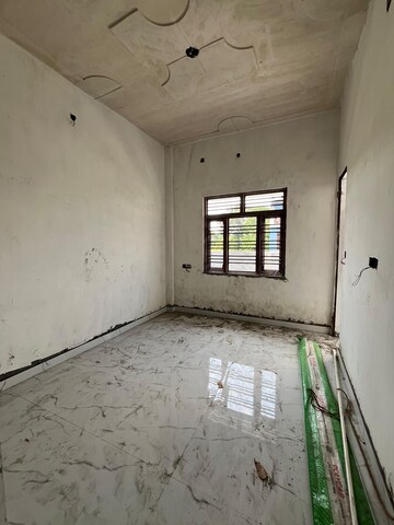 Room in 2 BHK Independent House at Shimla Bypass Road – for Sale