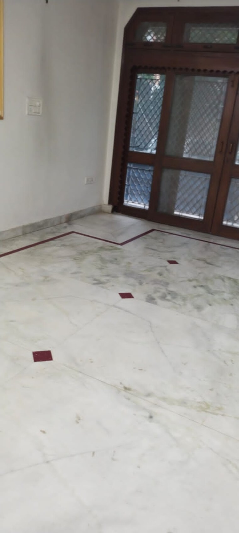Room, mayur vihar 2.5 Bedroom 805 Sq.Ft. Builder Floor In Mayur Vihar Delhi 9259924