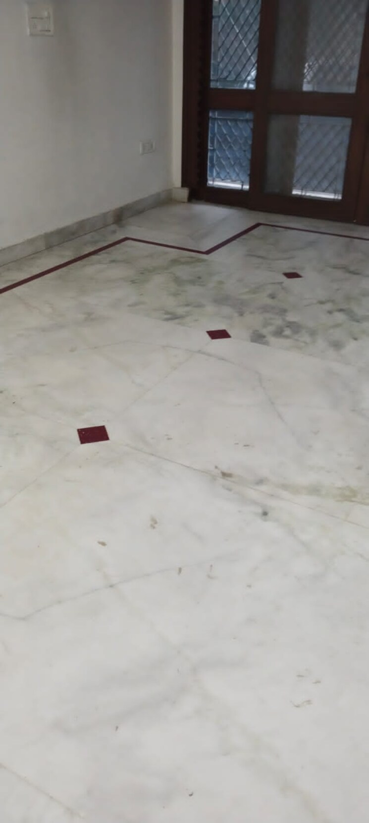 Room, mayur vihar 2.5 Bedroom 805 Sq.Ft. Builder Floor In Mayur Vihar Delhi 9259924