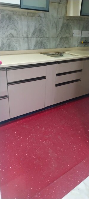 Room in 2.5 BHK Builder Floor at Mayur Vihar – for Rent