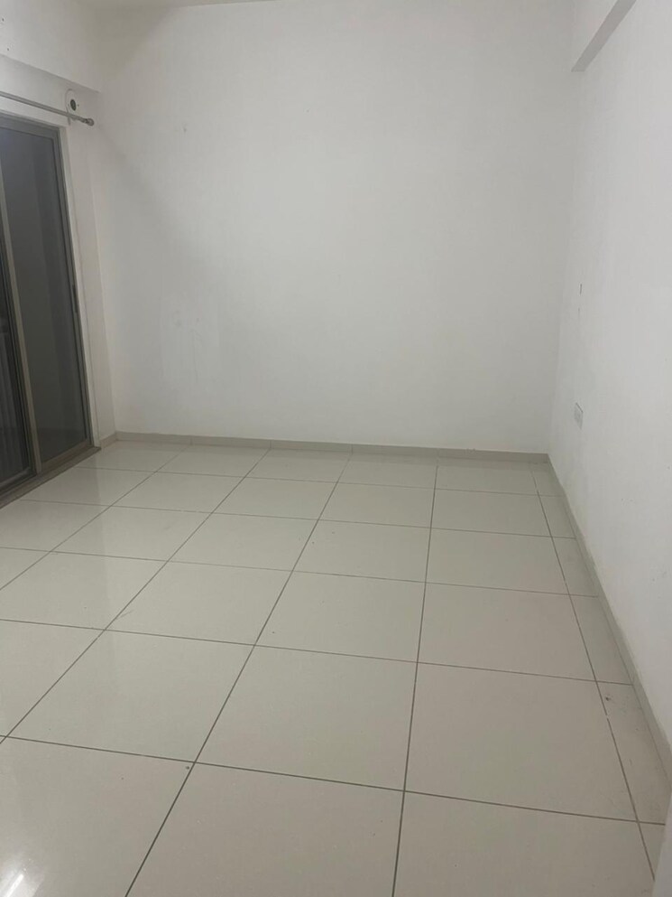 Room, shela 3 Bedroom 1985 Sq.Ft. Apartment In Shela Ahmedabad 9259938