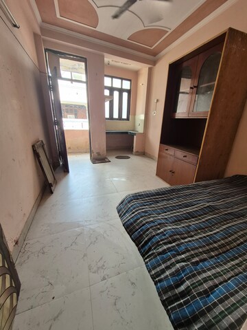 Kitchen in 1.5 BHK Builder Floor at Mayur Vihar – for Rent
