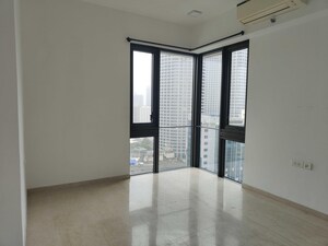 Room in 2 BHK Apartment at Lodha The Park, Worli – for Rent