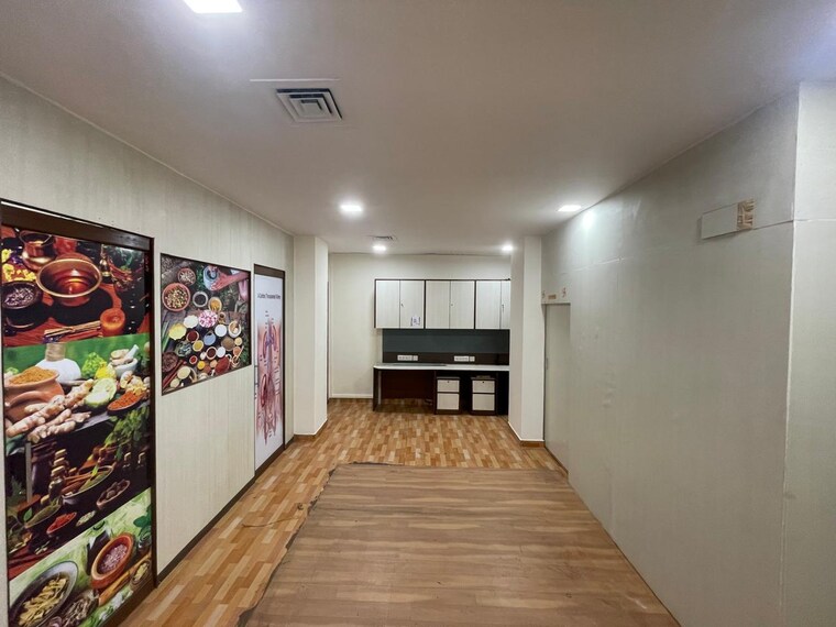 Room, veernav-ram-niwas Commercial Office Space 1000 Sq.Ft. In Gokhale Road Thane 9259955