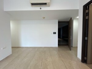 Room in 2 BHK Apartment at Lodha The Park, Worli – for Rent