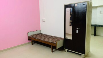 Bedroom in 1 BHK Apartment at Hadapsar – for Rent