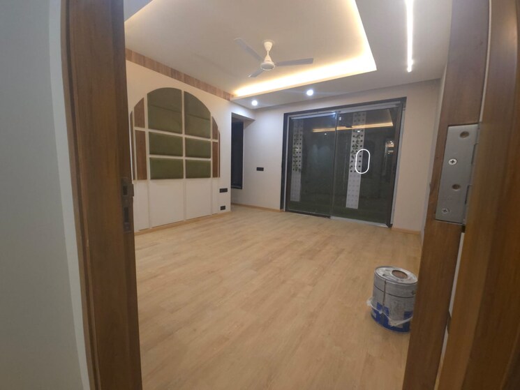 Room, hauz khas 3 Bedroom 2210 Sq.Ft. Builder Floor In Hauz Khas Delhi 9260003