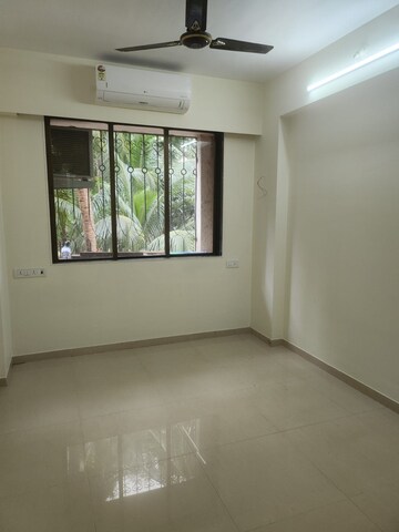 Room in 3 BHK Apartment at Lodha Paradise, Majiwada – for Rent