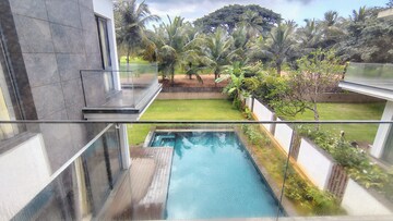 Swimming Pool in 4 BHK Villa at Prestige Golfshire, Nandi Hills – for Rent
