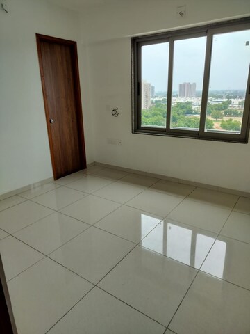 Room in 3 BHK Apartment at Shivalik Sharda Park View 2, Shela – for Rent