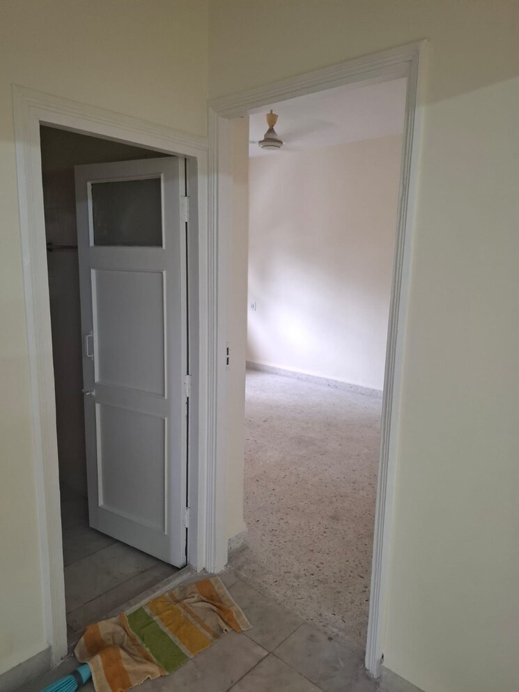 Room, flower-valley-complex 2 Bedroom 700 Sq.Ft. Apartment In Khopat Thane 9260111