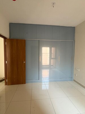 Room in 2 BHK Apartment at Prestige Finsbury Park Hyde, Bagaluru – for Rent