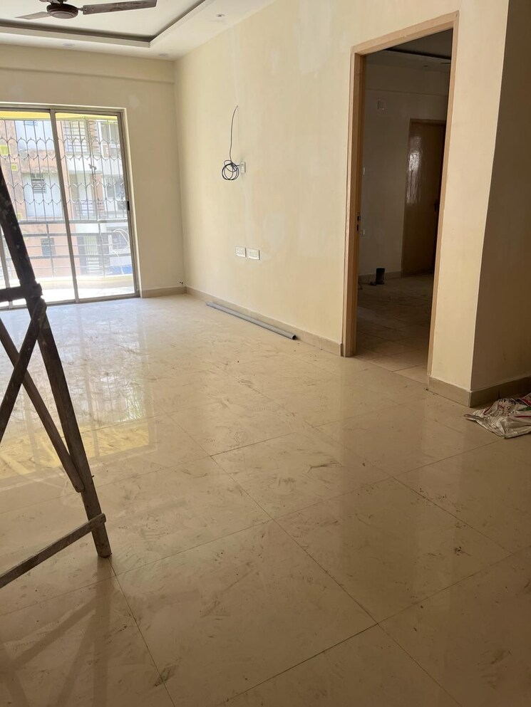 Room, chinar park 4 Bedroom 1758 Sq.Ft. Apartment In Chinar Park Kolkata 9260102