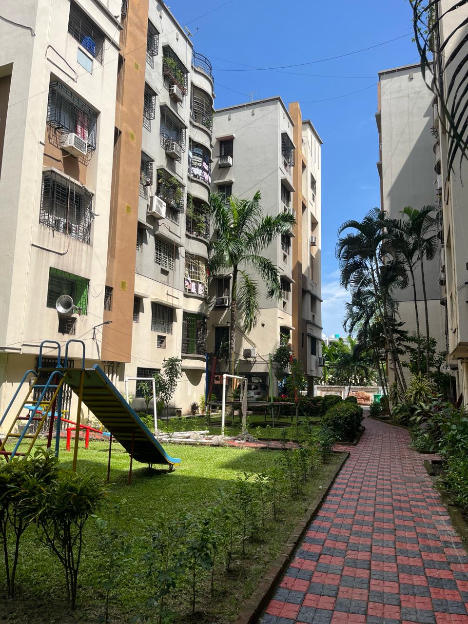 4 BHK Apartment For Sale in Chinar Park