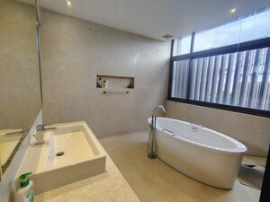 Furnished Amenities in 5 BHK Villa at Prestige Golfshire, Nandi Hills – for Rent