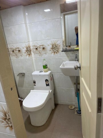 Bathroom in 2 BHK Apartment at Soham Crystal Spires, Thane West – for Sale