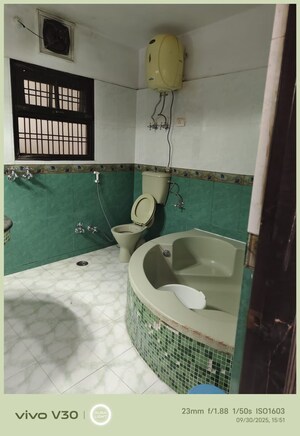 Team Area in 6+ BHK Independent House at Gomti Nagar – for Rent