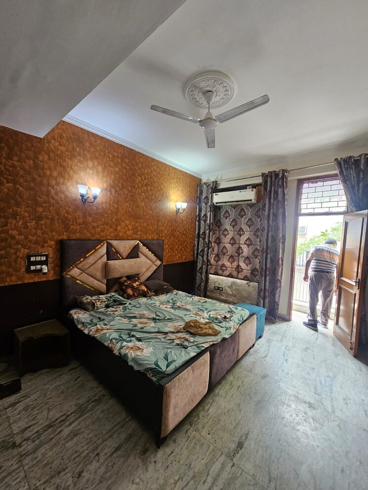 Bedroom, lajpat nagar i 3 Bedroom 1500 Sq.Ft. Builder Floor In Lajpat Nagar I Delhi 9260194