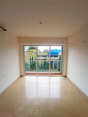 2 BHK Apartment For Rent in Indiabulls One Indiabulls, Pokhran Road No Two