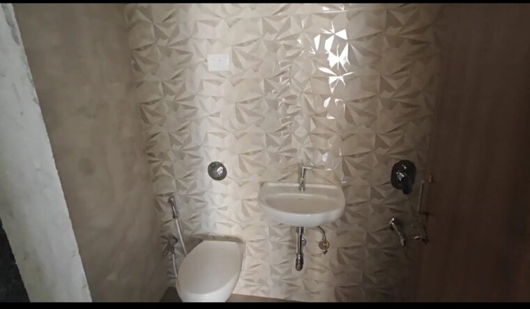 Bathroom, raunak-residency-thane 1 Bedroom 650 Sq.Ft. Apartment In Pokhran Road No One Thane 9260216