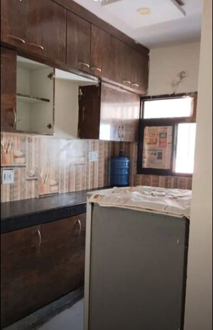 Kitchen in 1 BHK Apartment at Gomti Nagar – for Rent