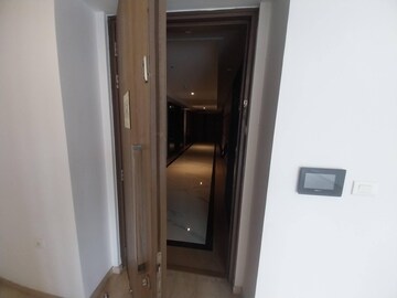 Building Lobby in 2 BHK Apartment at Piramal Mahalaxmi, Mahalaxmi – for Rent