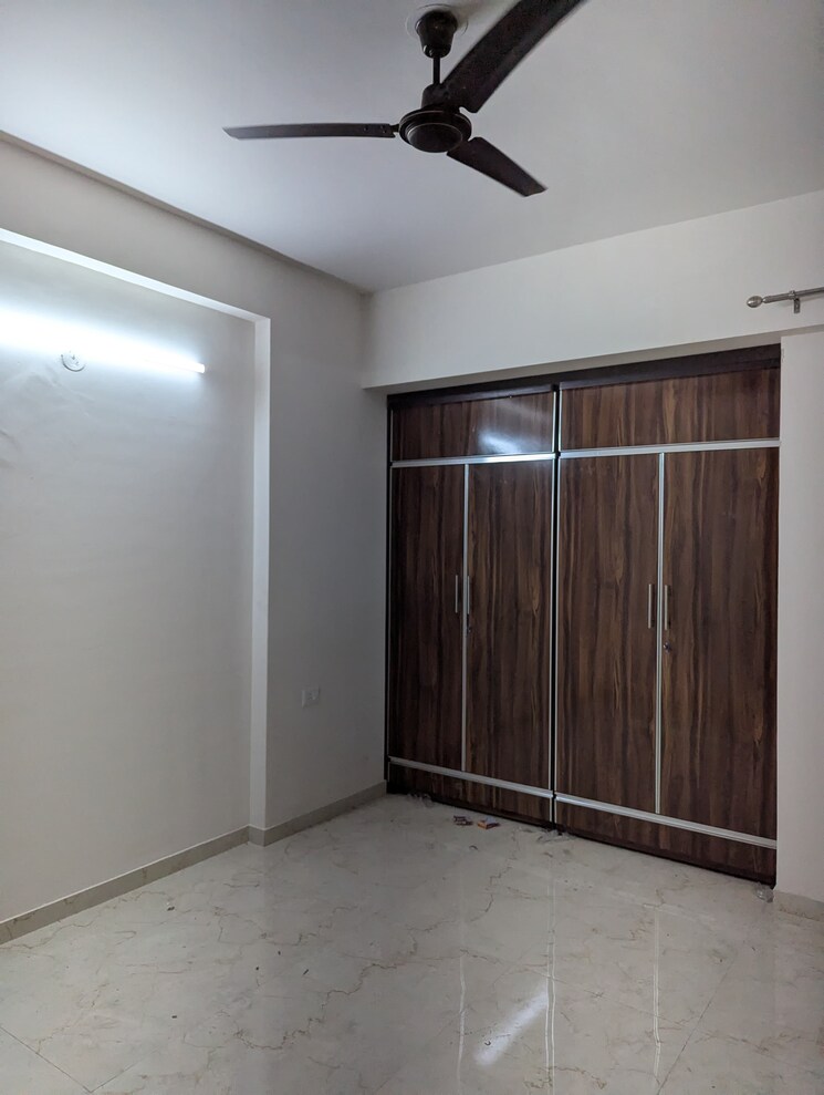 Room, smart-world-gems 2.5 Bedroom 1195 Sq.Ft. Builder Floor In Sector 89 Gurgaon 9260294