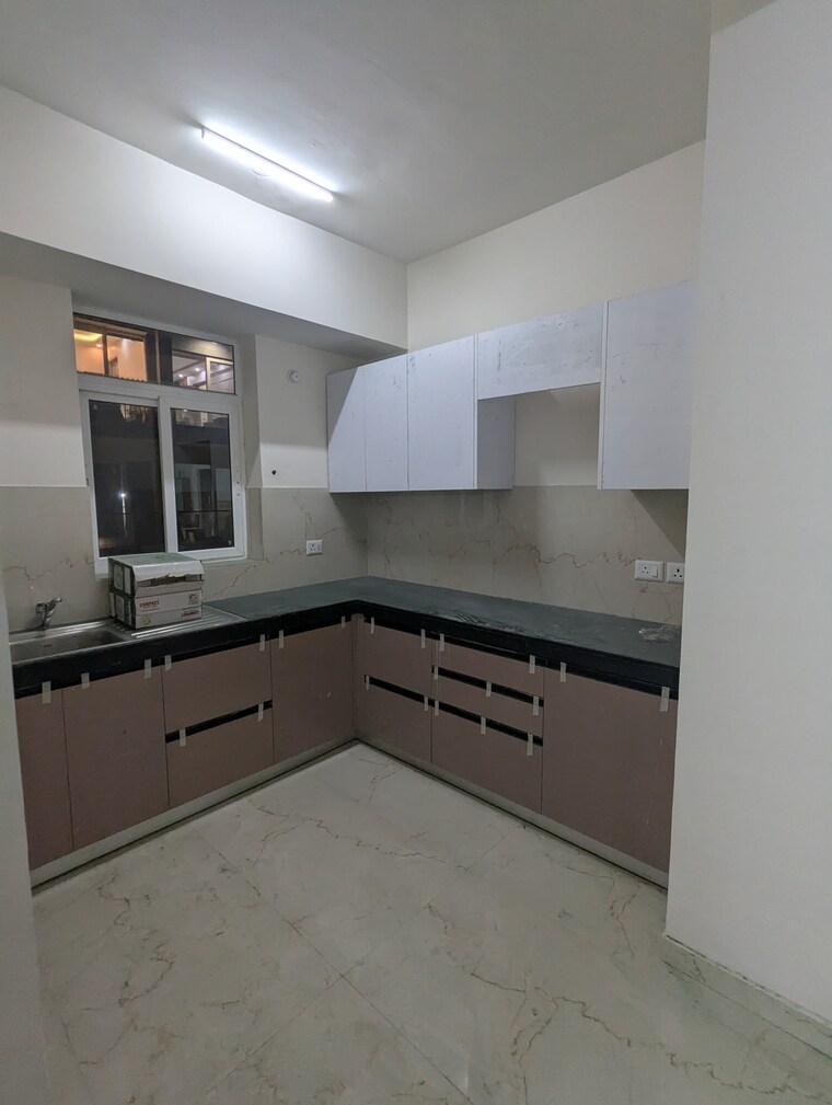 Kitchen, smart-world-gems 3.5 Bedroom 1501 Sq.Ft. Builder Floor In Sector 89 Gurgaon 9260319