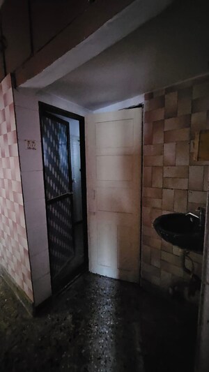 Bathroom in 1 BHK Apartment at Nalanda CHS Malad , Malad West – for Rent