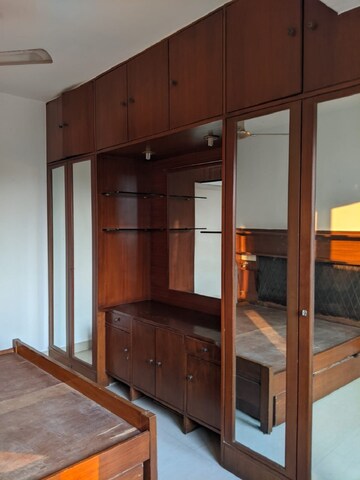 Bedroom in 1.5 BHK Apartment at Bandra West – for Rent