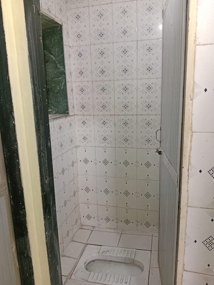 Bathroom, kopri 1 RK 355 Sq.Ft. Apartment In Kopri Thane 9260360