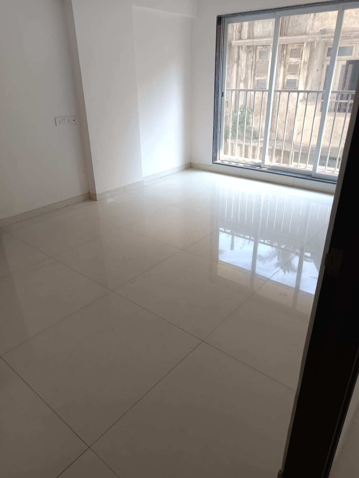 2 BHK 811 Sq.Ft. Apartment in Rashi Tower